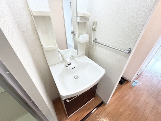 洗面設備　シャンプードレッサー