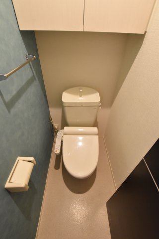 トイレ　同物件、別号室の写真です。