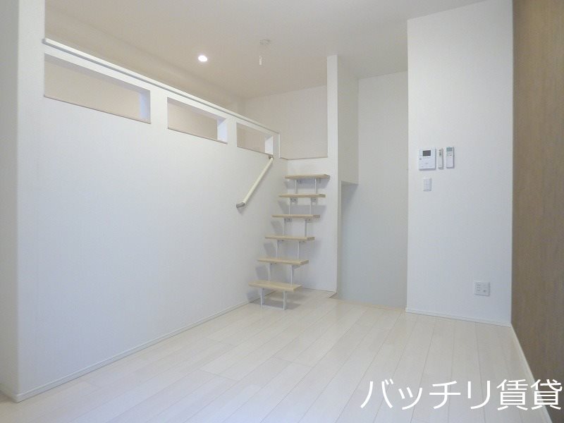 居室・リビング　画像は同型タイプの為、現状を優先致します。
