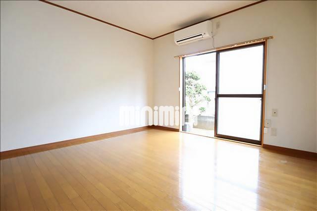 居室・リビング　キレイなお部屋です