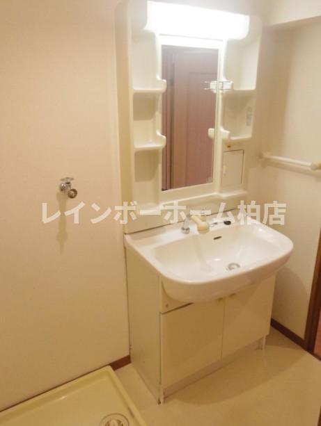 その他設備　室内洗濯機置き場です