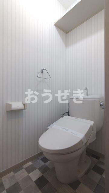 トイレ　温水洗浄便座