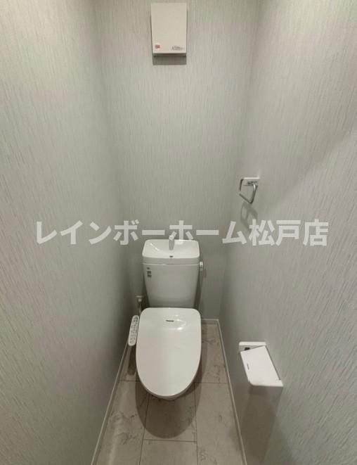 トイレ　落ち着いたトイレです