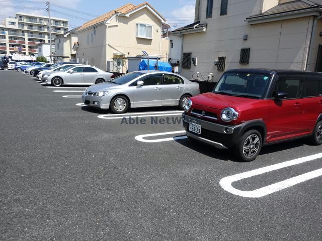 駐車場　駐車場