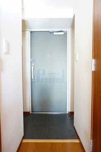 玄関　※別部屋参考写真※現況優先です
