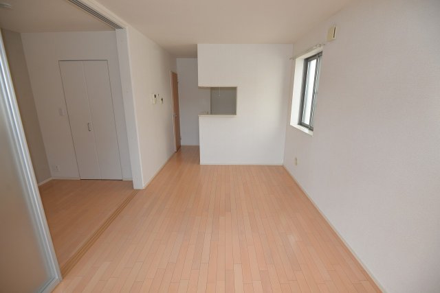 居室・リビング　写真は同マンションの別のお部屋のものです