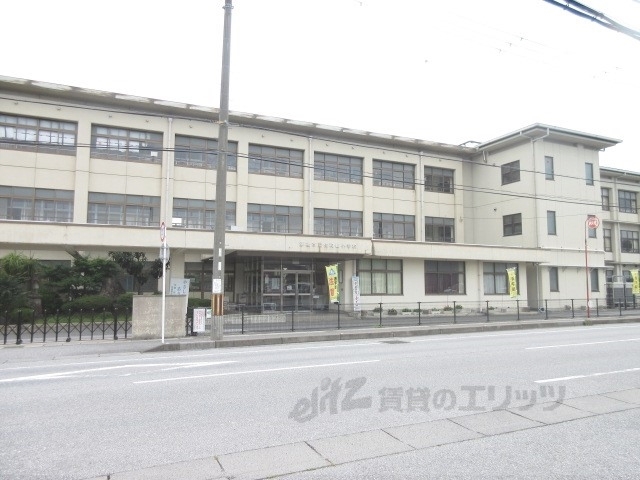 小学校　立佐和山小学校（小学校）まで350m