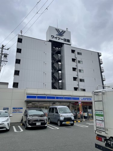 コンビニ　ローソン遠里小野（コンビニ）まで310m