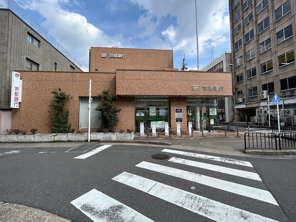 銀行　京都銀行桂支店（銀行）まで802m