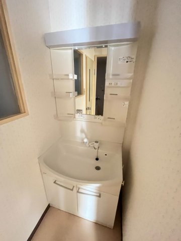 洗面設備　※別号室参考写真です