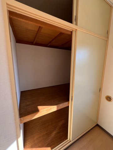 収納　※別号室参考写真です