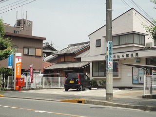 郵便局　四日市松本郵便局（郵便局）まで696m