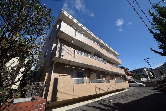建物外観　駅徒歩10分圏内
