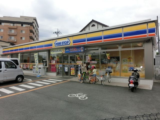 コンビニ　ミニストップ（コンビニ）まで280m