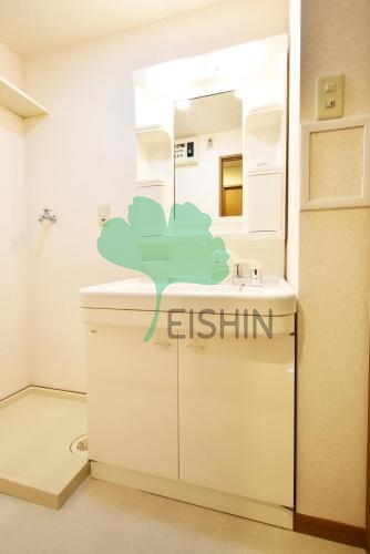 洗面設備　シンプルで使いやすい洗面台です！