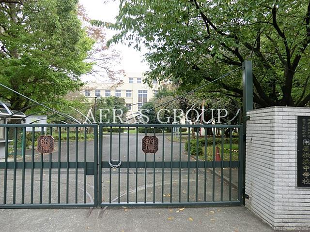 中学校　横浜国立大学教育人間科学部附属横浜中学校（中学校）まで477m
