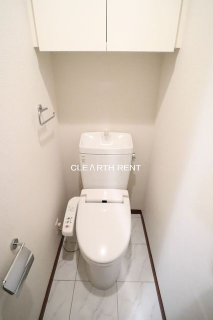 トイレ　ウォシュレット付き