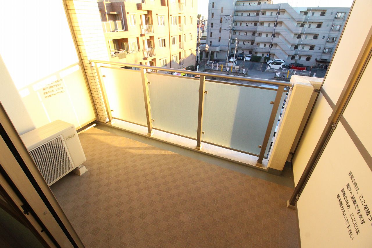バルコニー　別の部屋の写真です