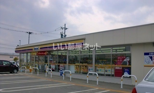 コンビニ　ミニストップ 角田梶賀店（コンビニ）まで687m