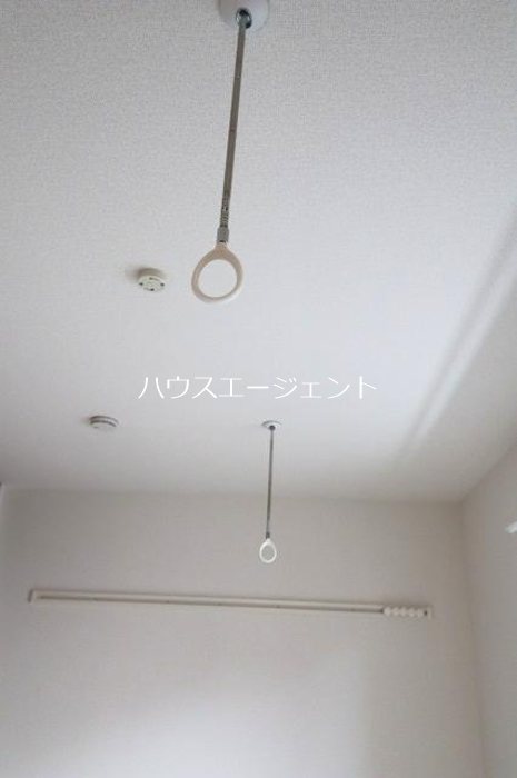 その他設備　室内でも洗濯物が干せます。