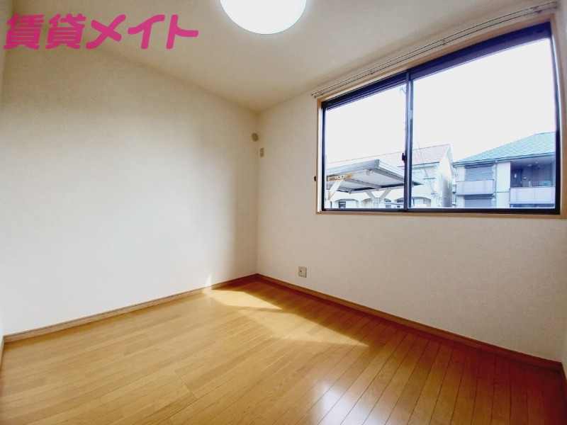 その他部屋・スペース　同型反転写真です。