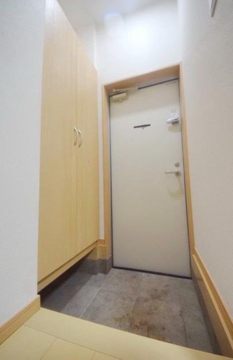 玄関　同建物別号室イメージ写真です。