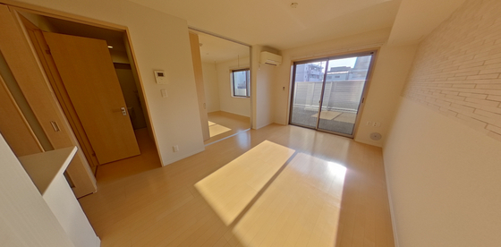 居室・リビング　※別部屋の写真です