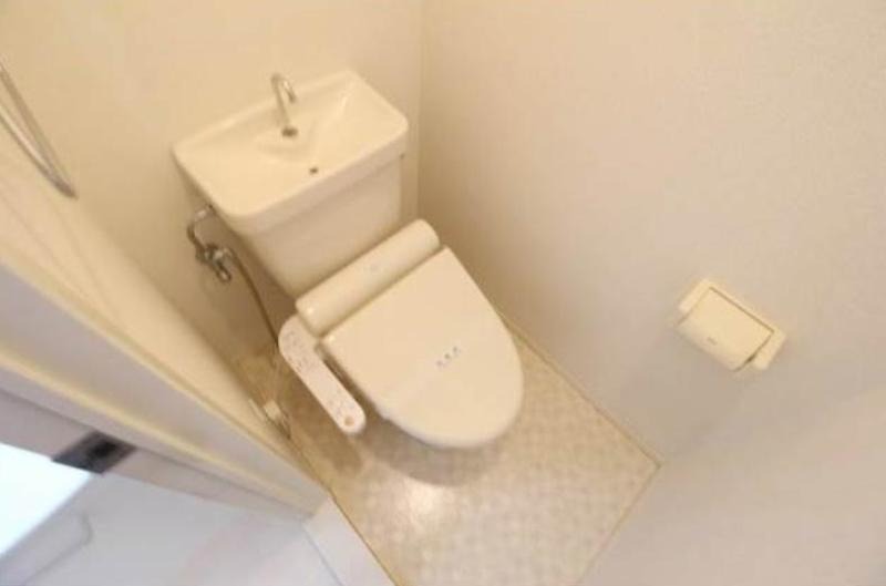 プレジール白楽 B棟のトイレ写真