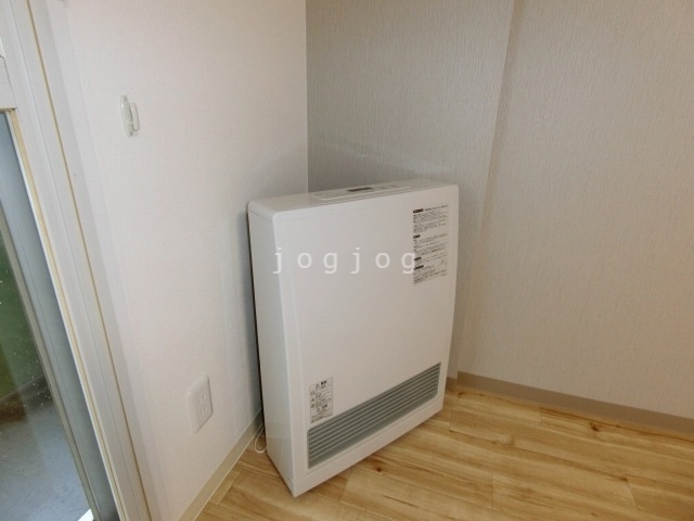 その他設備　暖かいガス暖房です