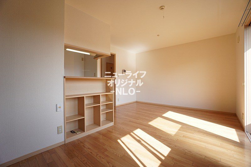 居室・リビング　※同建物他部屋になります。現状優先です。
