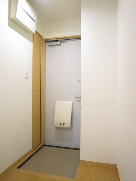 グランディル八景の玄関写真