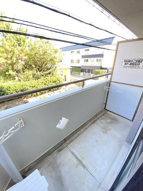 バルコニー　バルコニーからの眺めを楽しみながら食事をしませんか