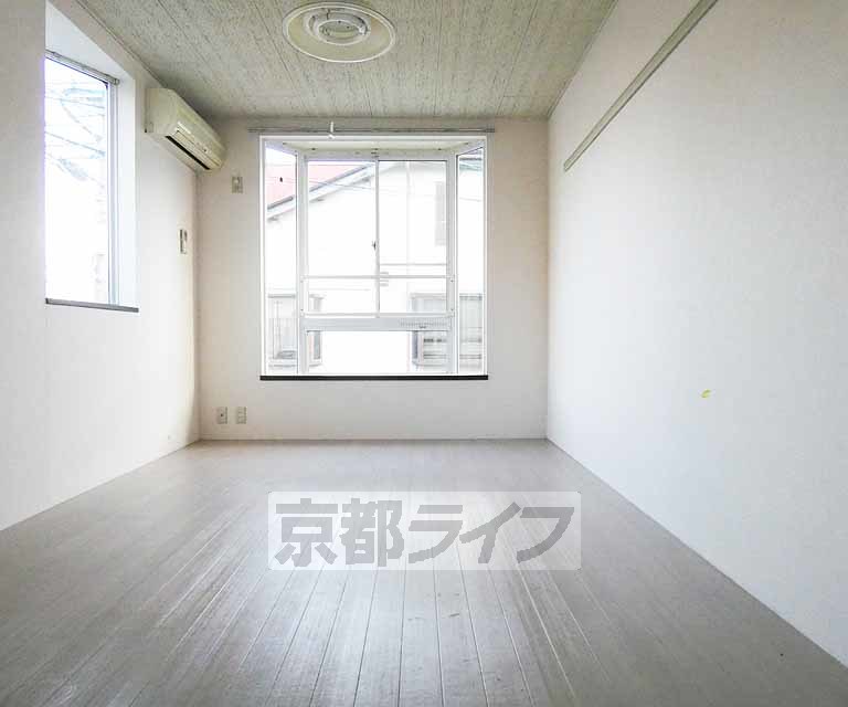 地下鉄烏丸線 十条駅 徒歩8分 2階建 築33年の居間写真