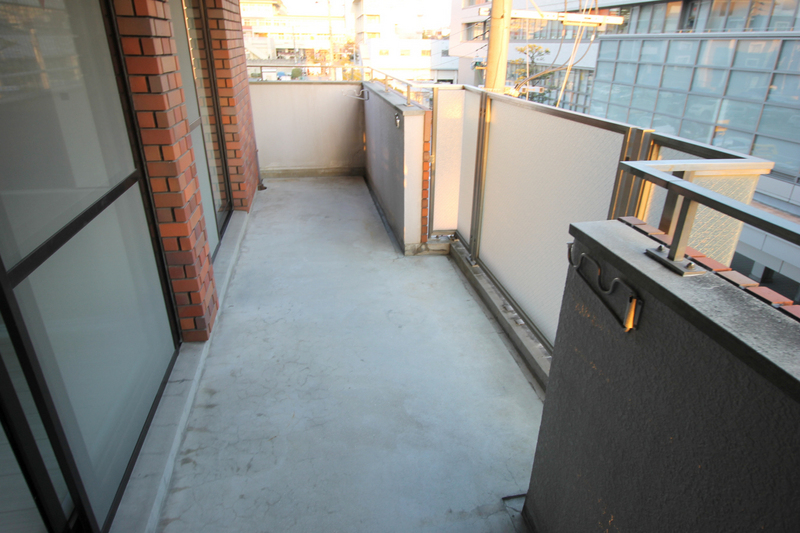 阪急宝塚線 岡町駅 徒歩8分 4階建 築42年の内装写真