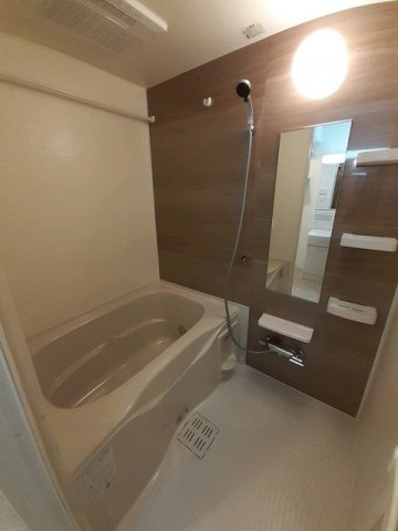 ＪＲ常磐線 柏駅 徒歩18分 3階建 築6年の風呂写真