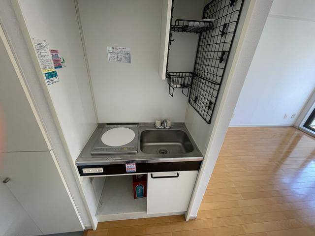 東京メトロ千代田線 北千住駅 徒歩12分 3階建 築34年の居間写真