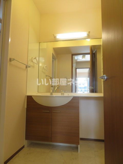 静岡鉄道静岡清水線 長沼駅 徒歩9分 3階建 築15年の内装写真