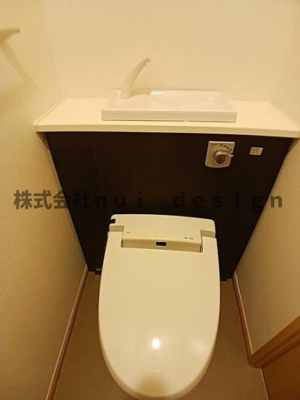 都営大江戸線 両国駅 徒歩7分 8階建 築15年のトイレ写真