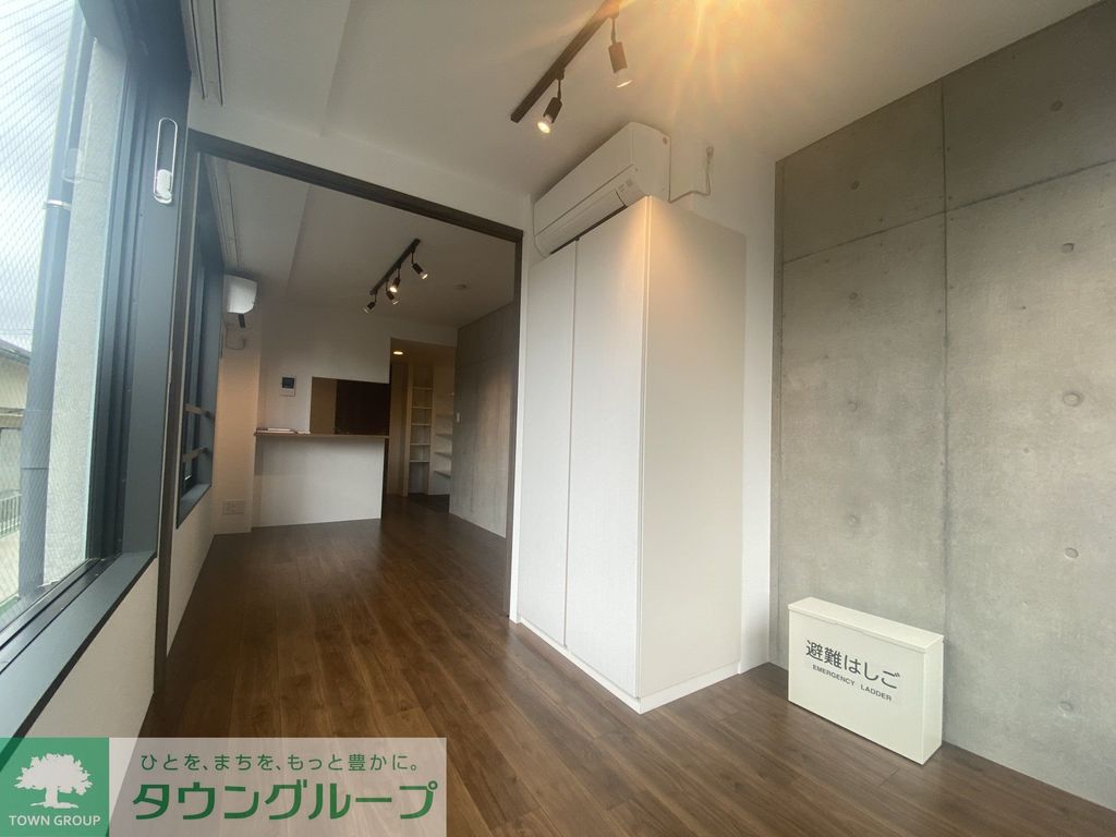 京王線 代田橋駅 徒歩10分 4階建 築3年の居間写真