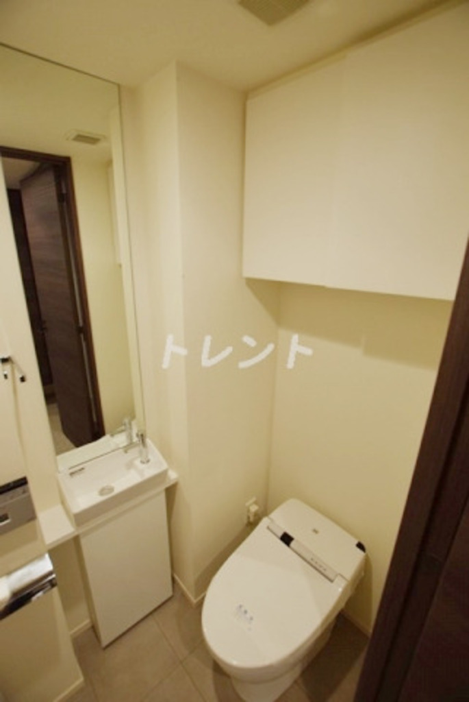 東京メトロ日比谷線 人形町駅 徒歩4分 12階建 築16年のトイレ写真
