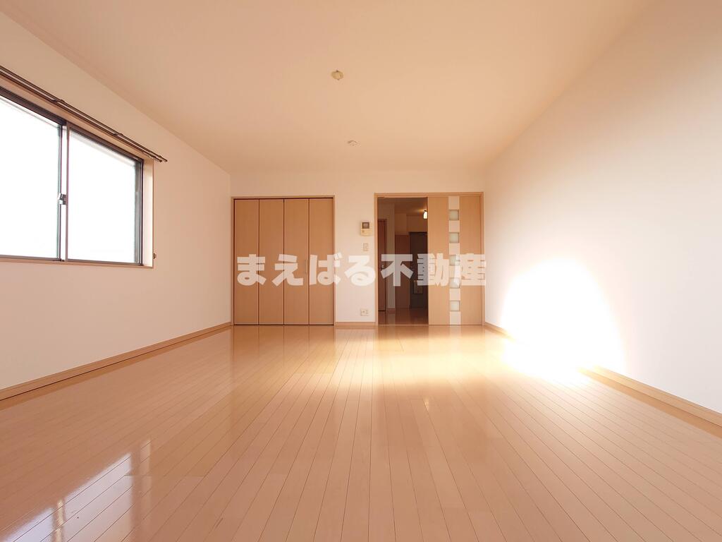 居室・リビング　広いお部屋です　※写真別部屋