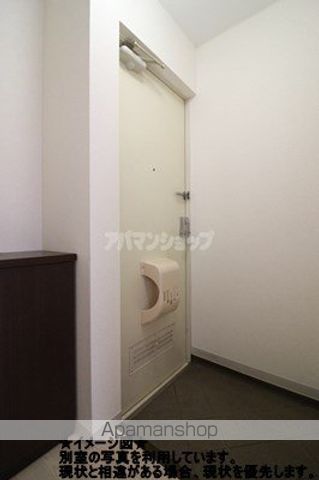 ＪＲ川越線 的場駅 徒歩6分 2階建 築31年の玄関写真
