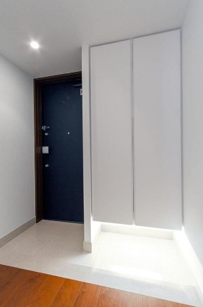 玄関　同タイプのお写真です