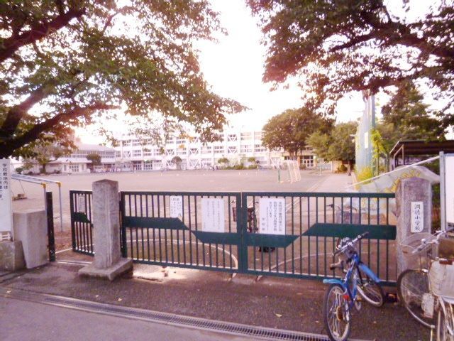 小学校　潤徳小学校（小学校）まで1406m
