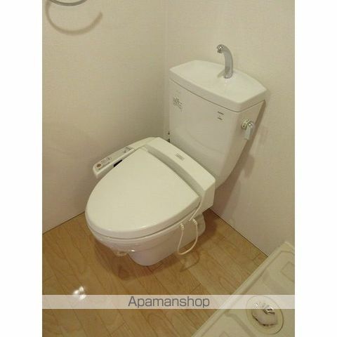 地下鉄名城線 名城公園駅 徒歩7分 4階建 築20年のトイレ写真