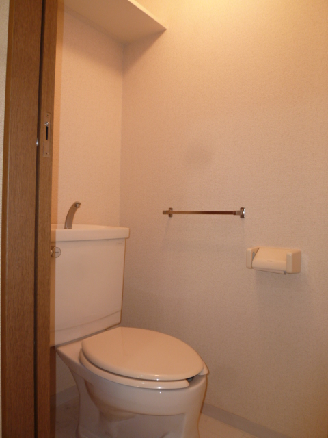 トイレ　別のお部屋の写真です。