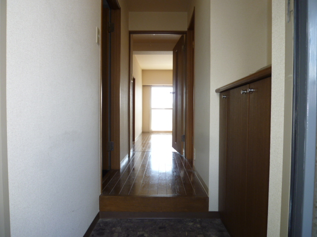 玄関　別のお部屋の写真です。