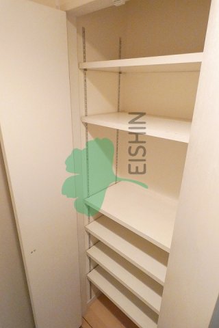 玄関　下駄箱もしっかりついてます！