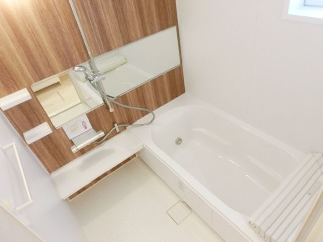 バス・シャワールーム　1日の疲れを洗い流すバスルーム