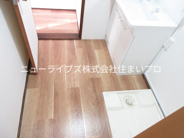 京阪本線 香里園駅 徒歩19分 3階建 築37年の内装写真